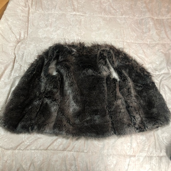 Express faux vest - Picture 2 of 3